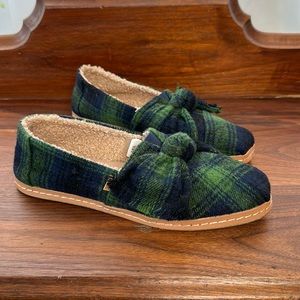Tom’s PLAID SHOES - Like New - women’s size 10